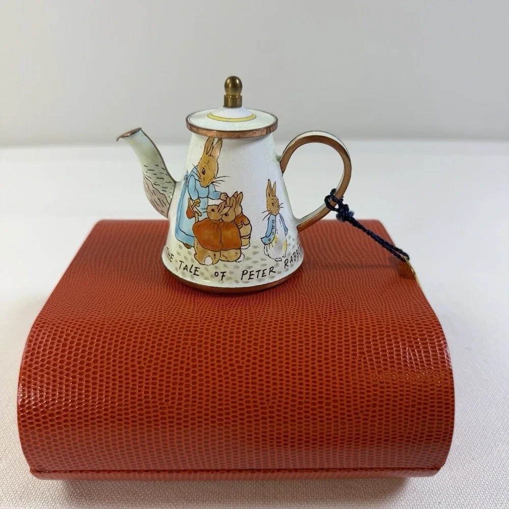 Vintage Charlotte Di Vita Peter Rabbit Miniature Tea Pot London 2001-2002 #BP003